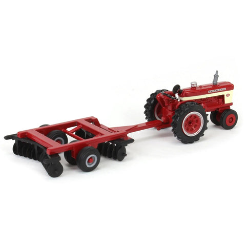 1/64 Scale Farmall 460 Tractor With Disk Diecast Toy For Kids 3 Plus with realistic farm details and attachable disk