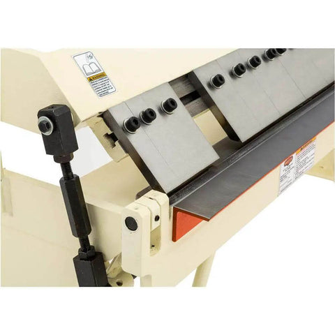 24 Inch Box And Pan Brake For Sheet Metal, Heavy Duty 20 Gauge Capacity, close-up of adjustable box fingers and bed