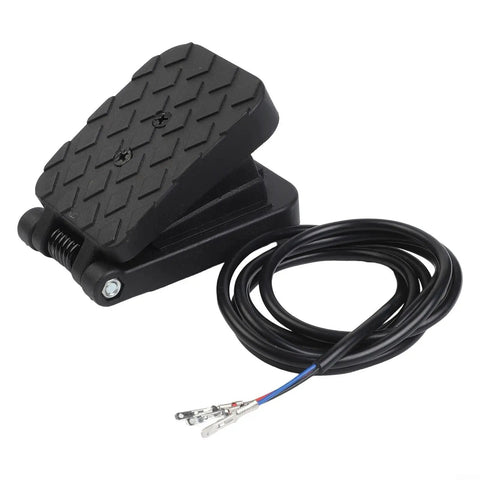 Smooth Ride Hall Effect Accelerator Pedal For Kids Electric Cars Zero To Thirty Degree Non Contact Throttle Sensor with black cable.