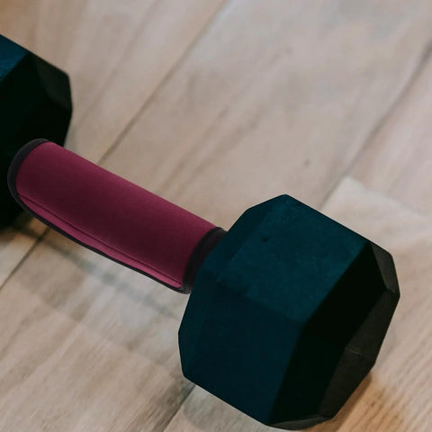 Two Pack Detachable Neoprene Pull Up Bar And Barbell Pad Covers With Anti Slip Grip for Training and Workouts Gym Accessory.