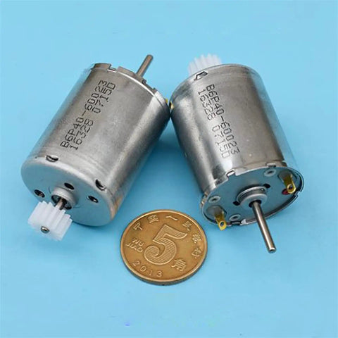 Dual Output Shaft DC Motor With Carbon Brush Dope Mini Precision For DIY RC Cars Toys And More 6V Nominal 3100 RPM at 6V, showing size comparison with 5 yen coin