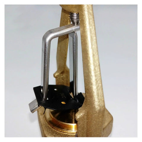 Close-up of Heavy Duty Copper Fire Sprinkler Head K363 Upright Pendent Link showing fusible alloy and mounting detail.