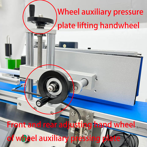 High Capacity Automatic Labeling Machine For Round Bottles employs handwheels for pressure plate adjustments and smooth operation.