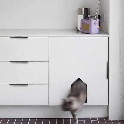 Modern kitchen cabinet with hidden door knob set and concealed handles, featuring sleek low profile aluminum alloy drawer pulls.