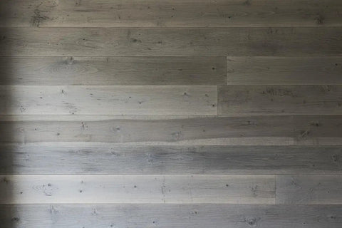Straight Up Heavy Duty Reactive Water Based Interior Wood Stain Generates A Relaxed Coastal Driftwood Vibe Fully Voc Free on gray wood planks.