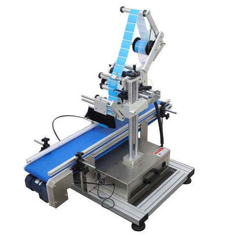 Automatic Flat Labeling Machine With Conveyor Belt For Plates And Shop Merch Smart Sensor Desktop Label Applicator 110V with blue conveyor.