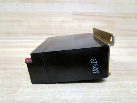 Side view of Programmable Logic Controller 8853 TO 3 DC Output Amplifier Module 5 Watt Series B 0.5 Amp with red lens display