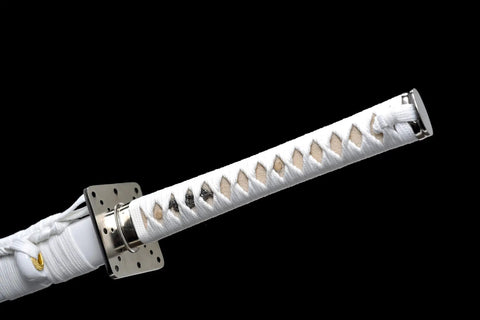 Beefy Full Tang Battle Ready Samurai Katana Sword With Black Finish Handmade 2960 Spring Steel Blade grip detail with white wrap