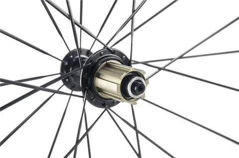 Close-up of hub and spokes on Ultra Light 700C Road Bike Carbon Clincher Wheelset With 38mm Depth For Shimano 8 9 10 11 Speed Cassettes