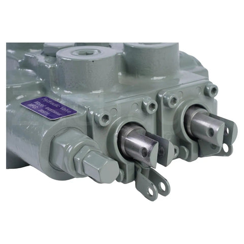 Beefy Heavy Duty Hydraulic Valve For Twin Spool Systems With 25 GPM Flow, Four Way Three Position, Tandem Center, Cast Iron, 3000 PSI, Lever Handle, In Out Three Quarter Inch NPTF, Compatible With Double Acting Valves Nine Six Seven Zero Two close-up