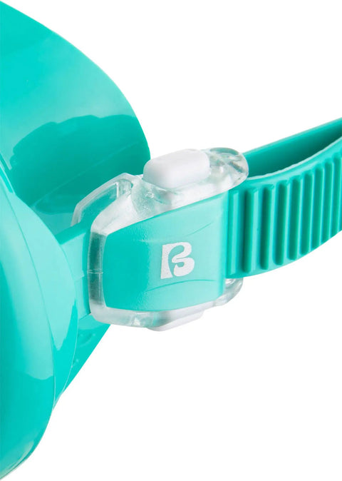 Close-up of buckle on Musa Frameless Dive Mask With Low Internal Volume And Wide Field Of View in Aqua Green, silicone strap detail.