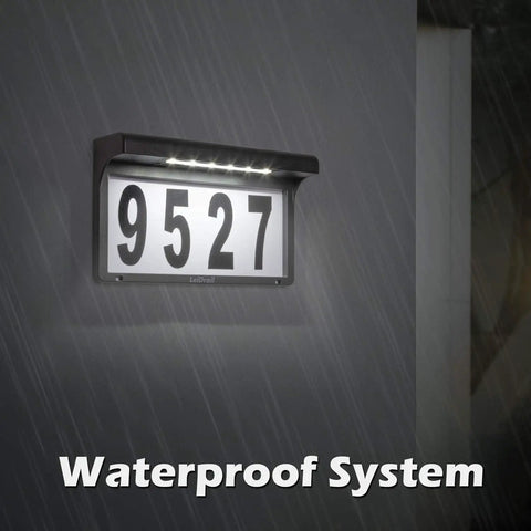 Solar Powered Address Sign With LED Illumination Auto Dusk To Dawn Sensor Weatherproof Outdoor Metal Plaque in rain