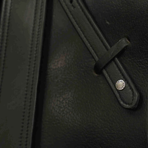 Close-up of black Stability Plus Wide Body English Stirrup Leathers with slim buckle design featuring premium calfskin detail.