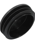 Primer plano de un paquete de 4 tapones de plástico Inch 5 Inch con tapa negra para tubos redondos, en el que se aprecia el material plástico negro y los laterales estriados.