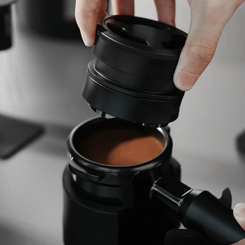 Premium Gravity Coffee Distributor And Espresso Leveler For Portafilter Automatic Ground Spreader Barista Essential Tool 53 Mm