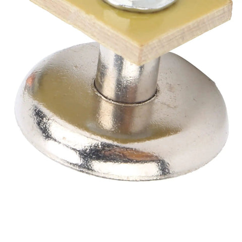 Close-up view of Heavy Duty Welding Magnet Ground Clamp with 4mm Insulation Board, showcasing the strong metal base for secure connectivity.