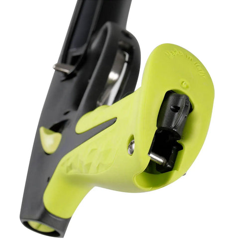 Close-up of handle on Force Speargun For Spearfishing Lightweight Pneumatic Gun Easy To Load With 70 Cm Barrel And Carrying Bag Included.