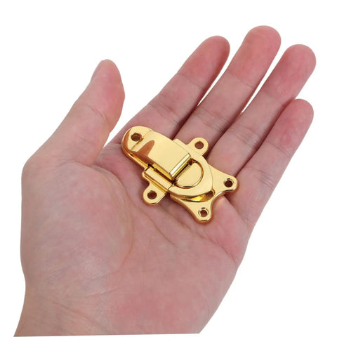 Heavy Duty Vintage Metal Toggle Latch 2 Pcs Zinc Alloy Antique Style Hasps for Steamer Trunks Toolboxes held in hand