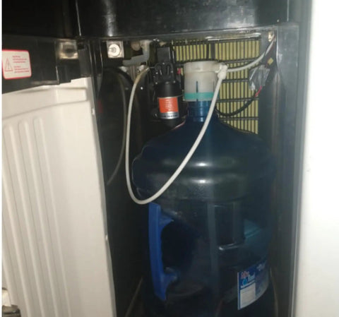Installed 12V Water Pressure Diaphragm Pump Self Priming For RV Boat Caravan Marine Use 4.3 Liters Per Minute 1.1 GPM 35 PSI
