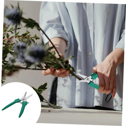 Hands using Stainless Steel Pruning Scissors Garden Shears For Branch Cutting Easy To Use Gardening Tool With Labor Saving Skidproof Grip