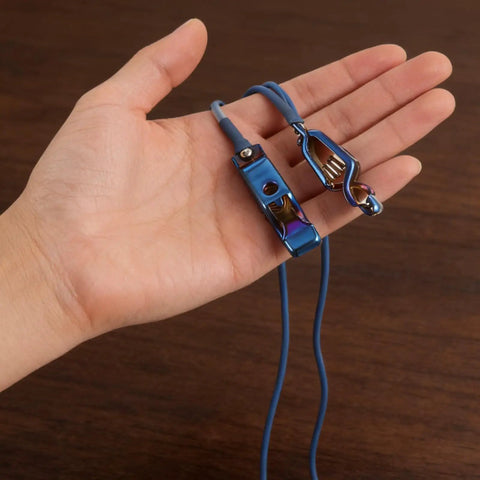 Hand holding blue Fencing Foil Cord For Epee Mask With Clamp Clear Body Cable Wire Head Clip Portable Training Wire Accessory