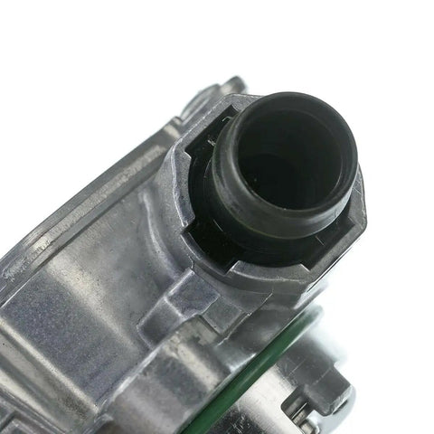 Close-up view of Heavy Duty Vacuum Pump for Land Rover LR2 2008-2012 and Volvo XC60 2010-2016, showing connection point.