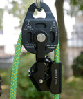 Self Locking Pulley With Progress Capture Swing Side For Heavy Hauling And Lifting System Aluminum Alloy Wheel 400 Kg Load 25 KN Breaking Strength Ball Bearings 8 To 12 Millimeter Rope Compatibility 18cm By 7.5cm Anodized Finish Black on rope