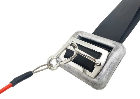 Spearfishing Stringer For Fish With 33 Inch Coated Stainless Cable And Heavy Duty Carabiner Belt Attachment for securing fish