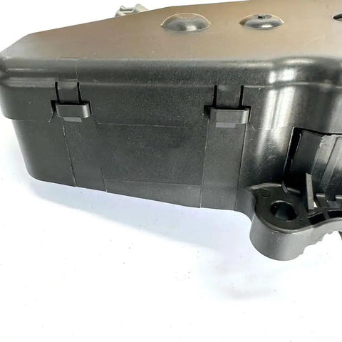 Close-up of Range Rover Tailgate Actuator Door Lock Replacement for Evoque 2012 2019 and Sport 2012 2013 LR025550 corner view
