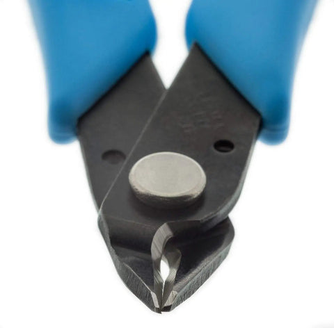 Close-up of Pro Grade Micro Shear Flush Cutter 18 AWG Capacity Five Inch Overall Length Alloy Steel Construction blade