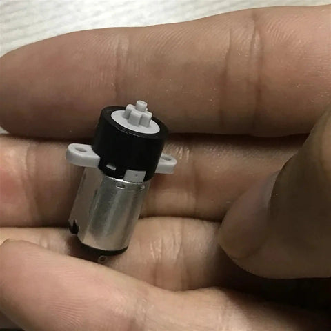 DC Planetary Gear Motor Dope Compact 3V 5V 6V 120RPM High Torque 8mm By 10mm Shaft M10 Reducer in hand