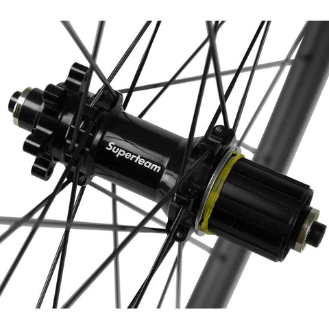 Ridiculously Light Carbon Disc Wheelset for Road Bikes Tubeless Ready Six Bolt Rotors hub close-up