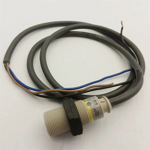 E2F-X5E1 Proximity Sensor Capacitive Sensor, 1 Piece Module with wiring, non-contact detection