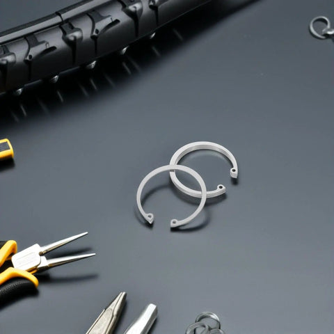Five Piece Stainless Steel Retaining Clips Internal Snap Rings Assortment Kit With C Shaped Elastic Design for workshop use