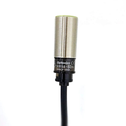 Close-up of Inductive Proximity Sensor 5mm M18 NPN DC 12 To 24V Shielded Flush Mount For Iron Target 18x18x1mm