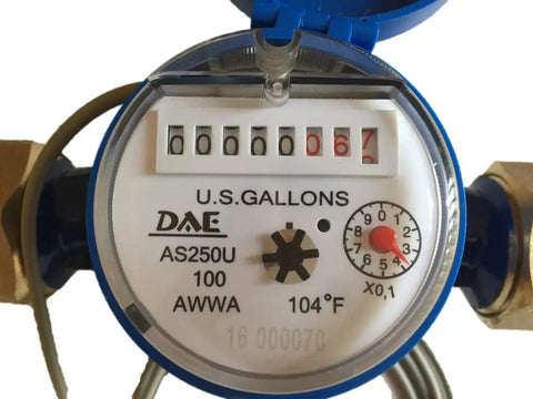 Close-up of AS250U 100P 1 Inch Water Meter With Pulse Output, displaying gallon counter, suitable for home plumbing use