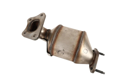 GM Genuine Parts 19418933 Three Way Catalytic Converter Kit With Rear Exhaust Manifold Pipe for cars and trucks, angled view