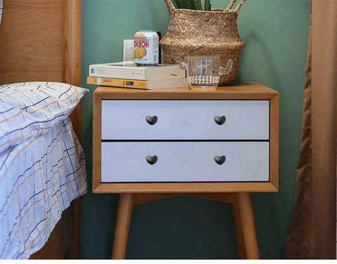 Nightstand with Heart Shaped Ceramic Cabinet Knob Set 15 Pieces Dope Glossy Finish With 3 Screw Lengths in white drawers