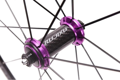 Close-up of purple carbon hub on Lightweight 700C Road Bike Wheelset With 40mm Rim And Quick Release Rim Brake Carbon Hub For 7 8 9 10 11 Speed Cassette