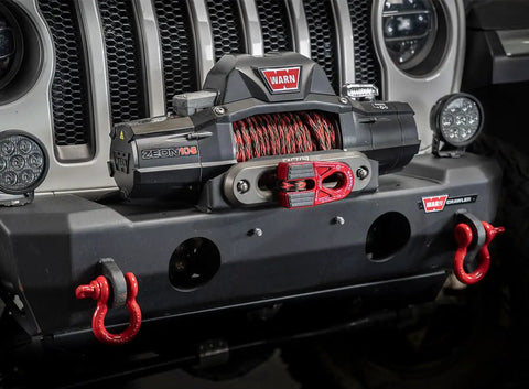 Jeep with Flatlink E Expert Winch Hook Alternative With Folding Shackle And D-Ring Mount on front bumper