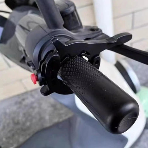 Universal Motorcycle Cruise Control Throttle Clamp Kit For Most Motorcycles And Electric Vehicles, No Tool Needed Handlebar Mount, Durable Black Aluminum Alloy Throttle Booster, Improves Comfort, Smooth Acceleration, And Fuel Efficiency