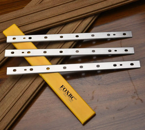 13 Inch Planer Blade Replacement Kit For DW735 DW735X DW7352 Reversible Double Sided HSS M2 Laminated Blades 13 x 7/8 x 1/16 Inches Honed Edges Set Of 3 For Smooth Precise Woodworking shown on wooden background.