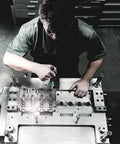 Technician using Zyklop 8000 C SB Ratchet Five In One Design with Fine Tooth Gear on metal machine, top view