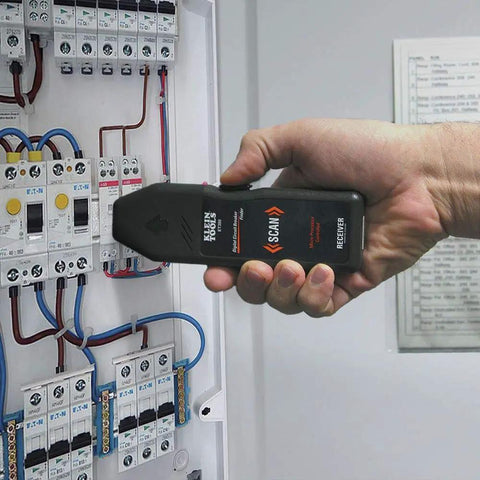 ET300 Circuit Breaker Finder With Bluetooth 4.2 locates 120V circuits in electrical panel, handheld use, clear display