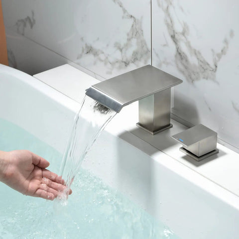 2 Handle Deck Mount Roman Tub Faucet Set In Brushed Nickel, High Flow Bath Tub Fixture with dual control in action