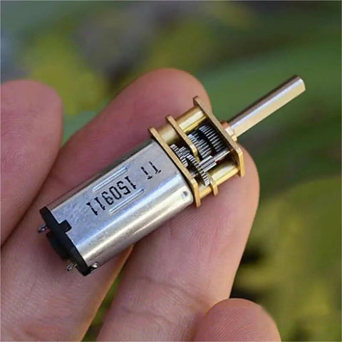 Heavy Duty Mini DC Gear Motor With Full Metal Gearbox 3V-6V 50RPM Slow Spin Gear Reduction 1:240 D Shaft, held in hand