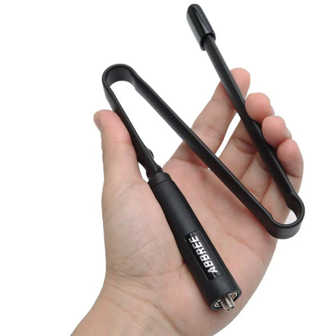Hand holding SMA-Female Tactical Ham Radio Antenna 18.8 Inch Foldable High Gain 2.15 Dbi For 144 430 MHz VHF UHF Portable