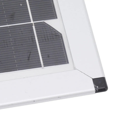 Close-up of corner detailing on 100W Solar Panel Kit With Monocrystalline Module And 20A 12V 24V Controller For Car Camping.