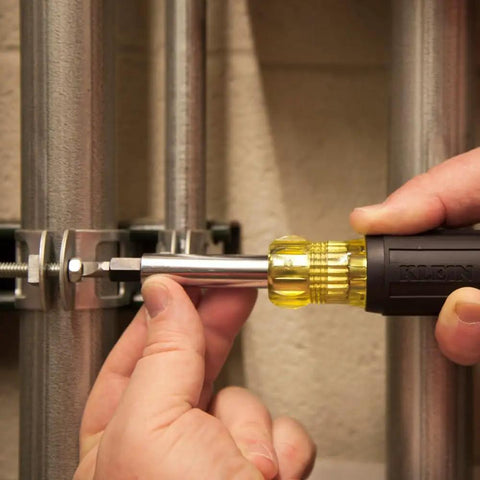 Heavy Duty 10 In 1 Multi Bit Screwdriver Nut Driver With Interchangeable Shafts used for tightening a bolt on metal pipes