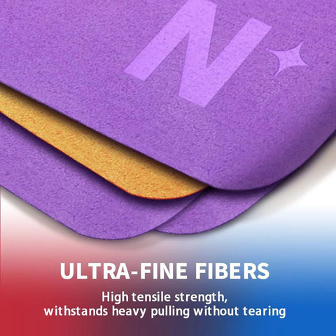 Primer plano de los paños de microfibra para limpiar lentes, en tonos morados y amarillos, que muestran las fibras ultrafinas del pack de ocho paños de microfibra para limpiar lentes, pantallas de gafas, cámaras, VR AR.